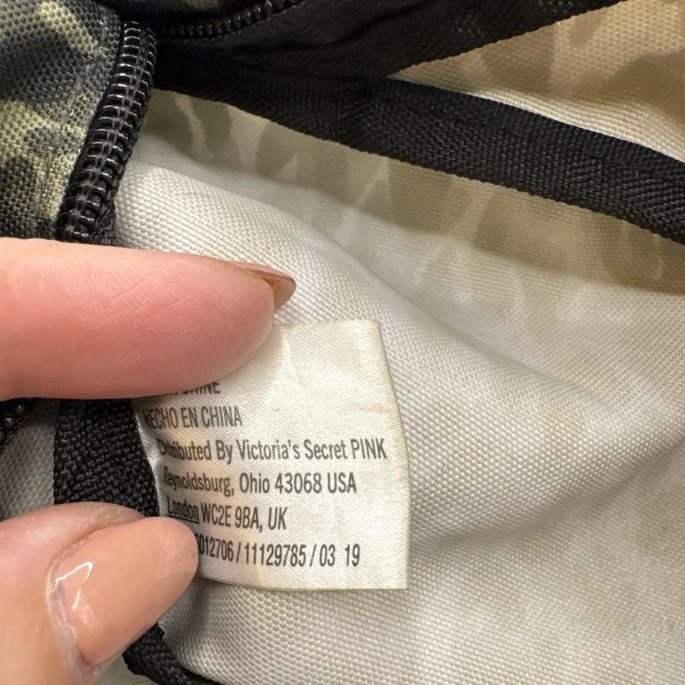 Pink Victoria's Secret Waist Pack Bag Green Camouflage 2‎ Pocket Adjustable Belt